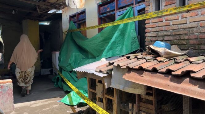 
 Tragis! Warga Tongkek Kuripan Lombok Barat Ditemukan Tewas Gantung Diri di Kamar