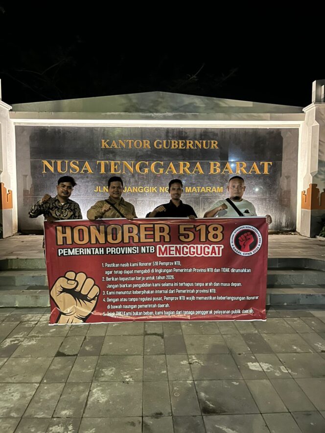 
 Nasib Ratusan Honorer NTB di Ujung Tanduk, Aksi ‘Menggugat’ Guncang Kantor Gubernur dan DPRD NTB