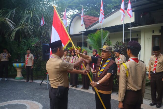 
 Ketua Kwarcab Kota Mataram Lepas Kontingen Pramuka Kota Mataram Ikuti Jambore Daerah